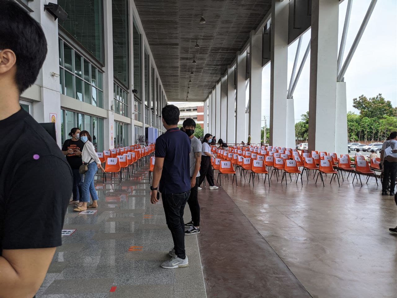 โล่งเลย ไม่ค่อยมีคน
